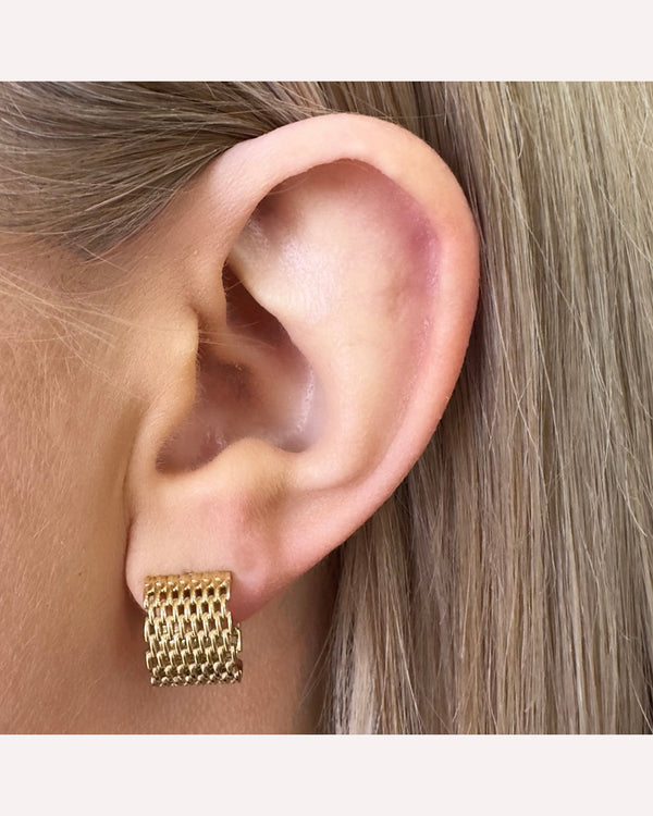 Ever-jewellery-broadway-gold-hoop-earrings