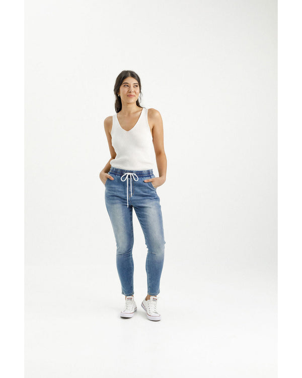 home-lee-daily-jean-blue-front