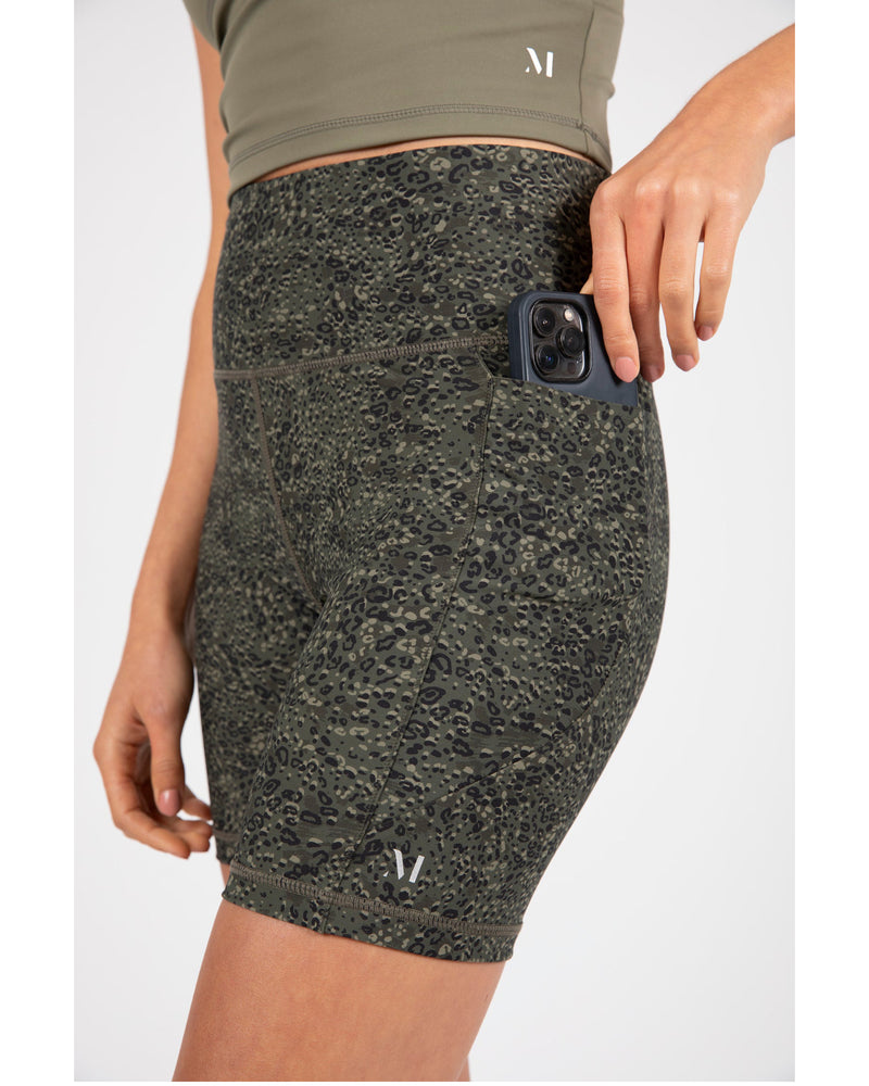 marlow-pace-vapour-short-olive-textured-print-side