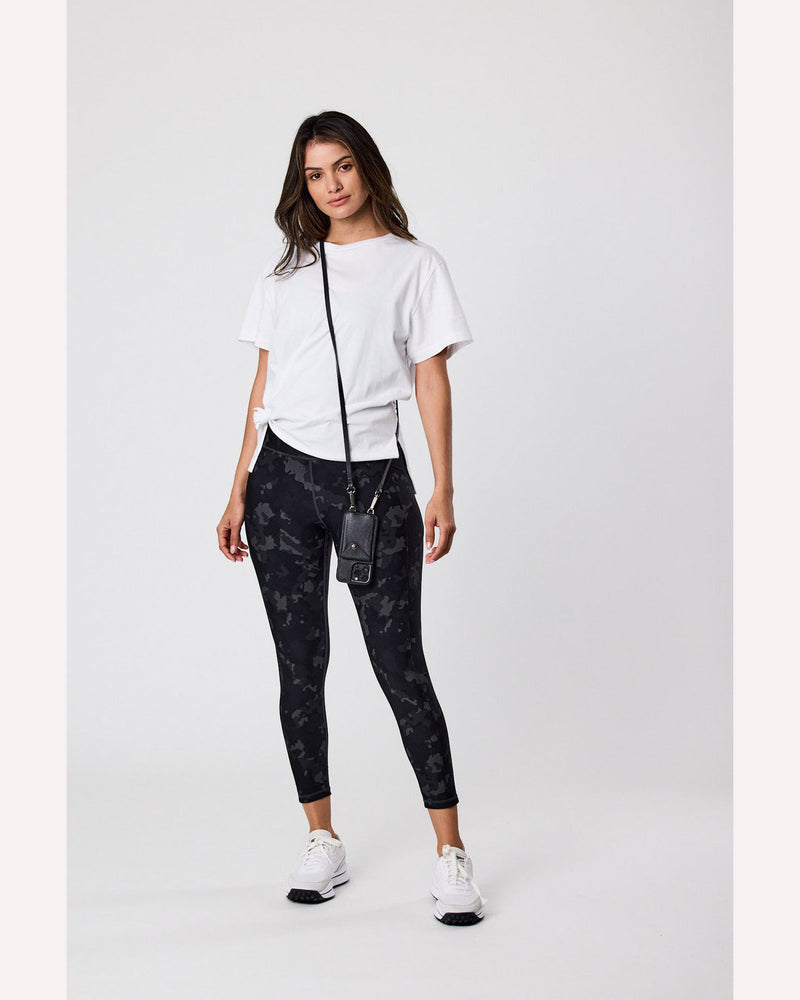 marlow-pace-7_8-legging-camo-front-view