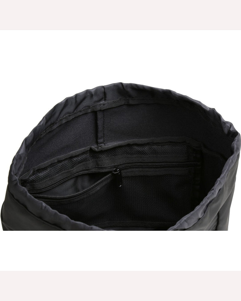 vooray-stride-cinch-backpack-matte-black-top-view