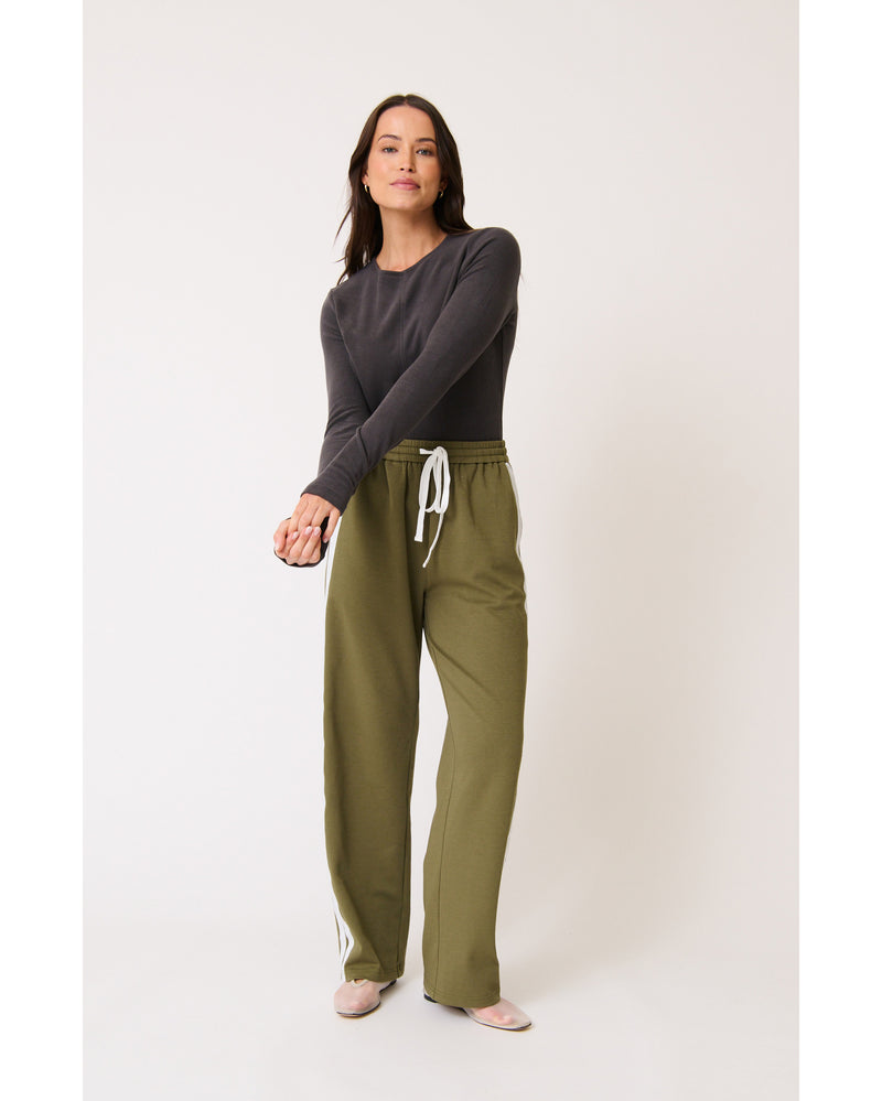 Cartel-and-willow-aspyn-long-sleeve-top-charcoal