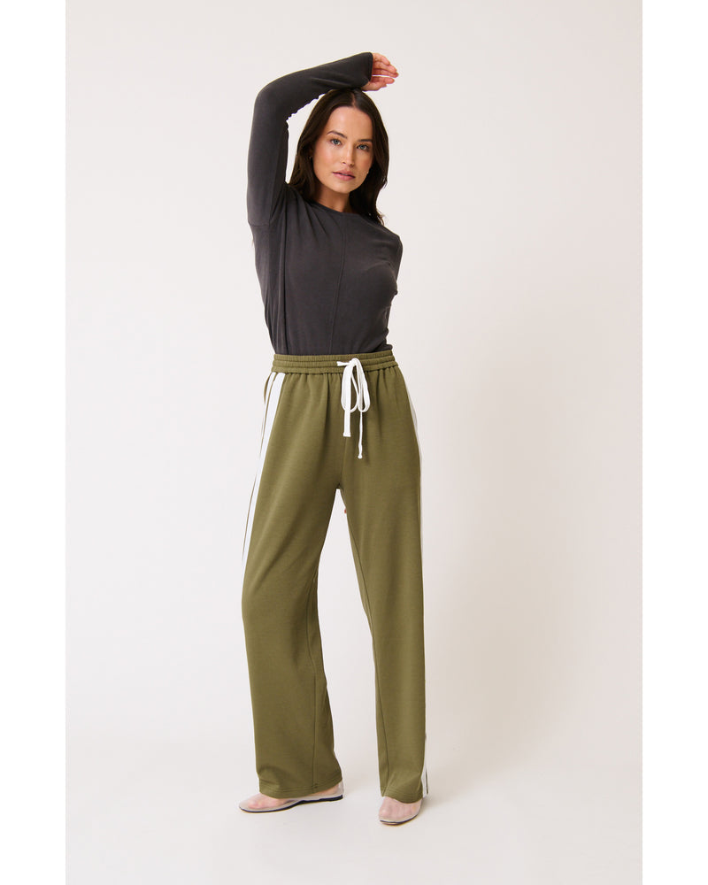 Cartel-and-willow-aspyn-long-sleeve-top-charcoal