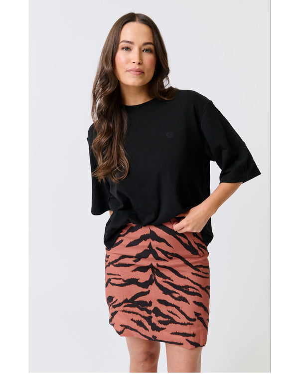 Cartel_Willow-Solana-Tee-Black