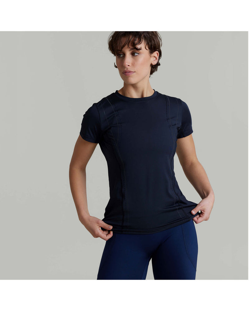 Clique-fitness_CLQ_Zone-Running_Short-Sleeve-Top_Black