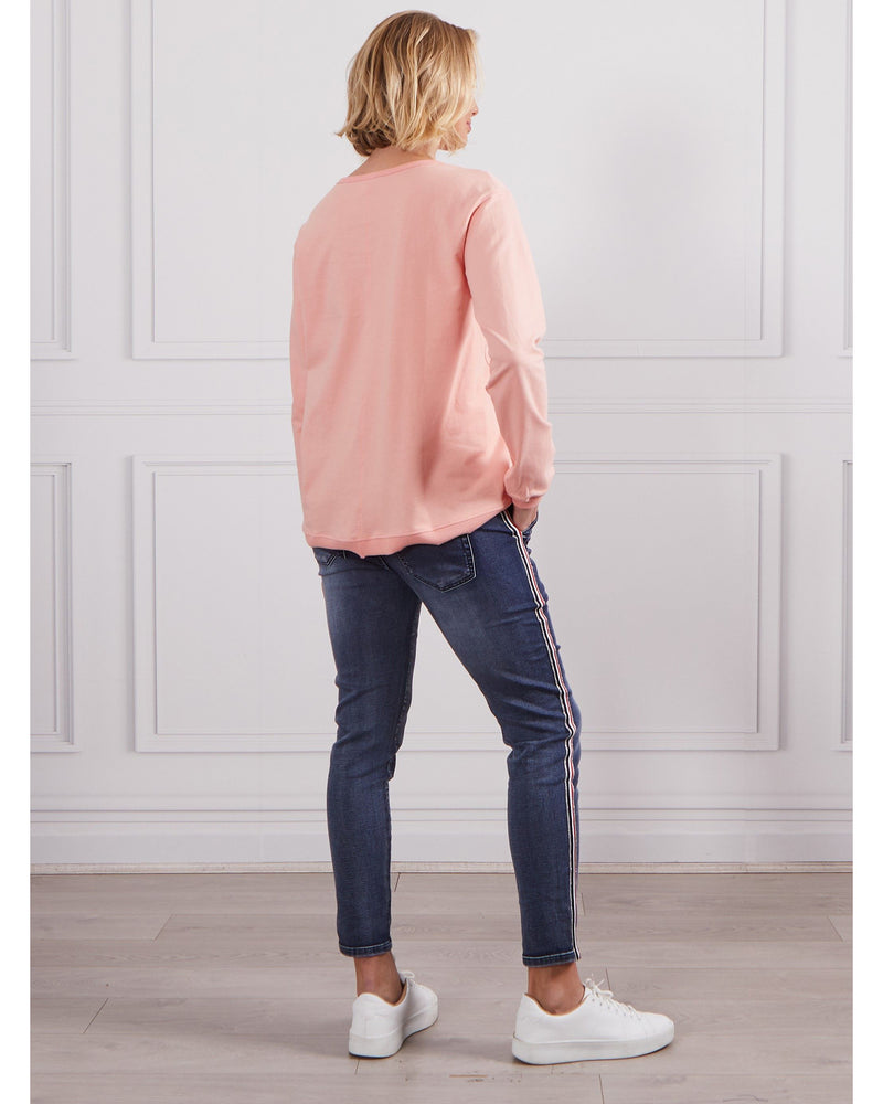 G7-aki-sweater-pink-back