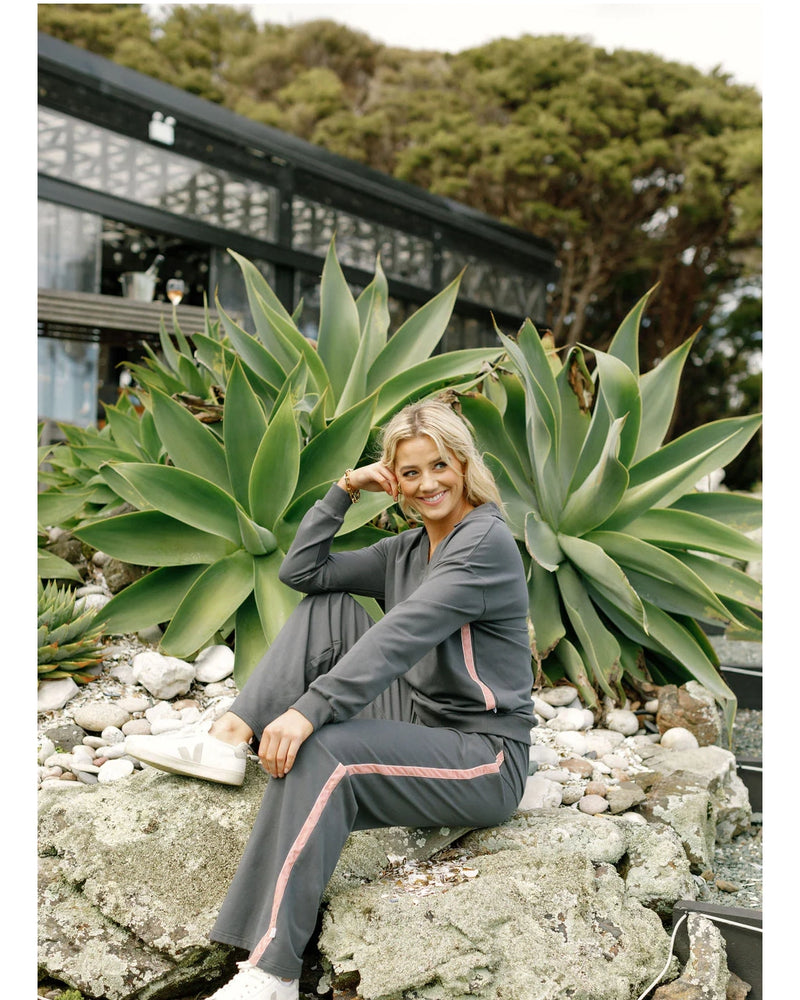 HomeLee-palazzo-pants-graphite-with-blossom-velvet-ribbon