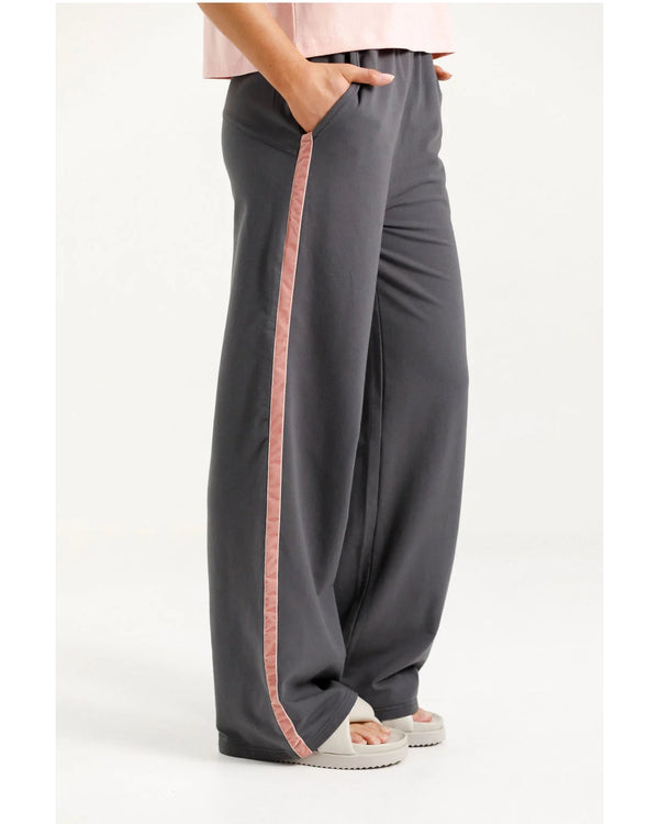 HomeLee-palazzo-pants-graphite-with-blossom-velvet-ribbon