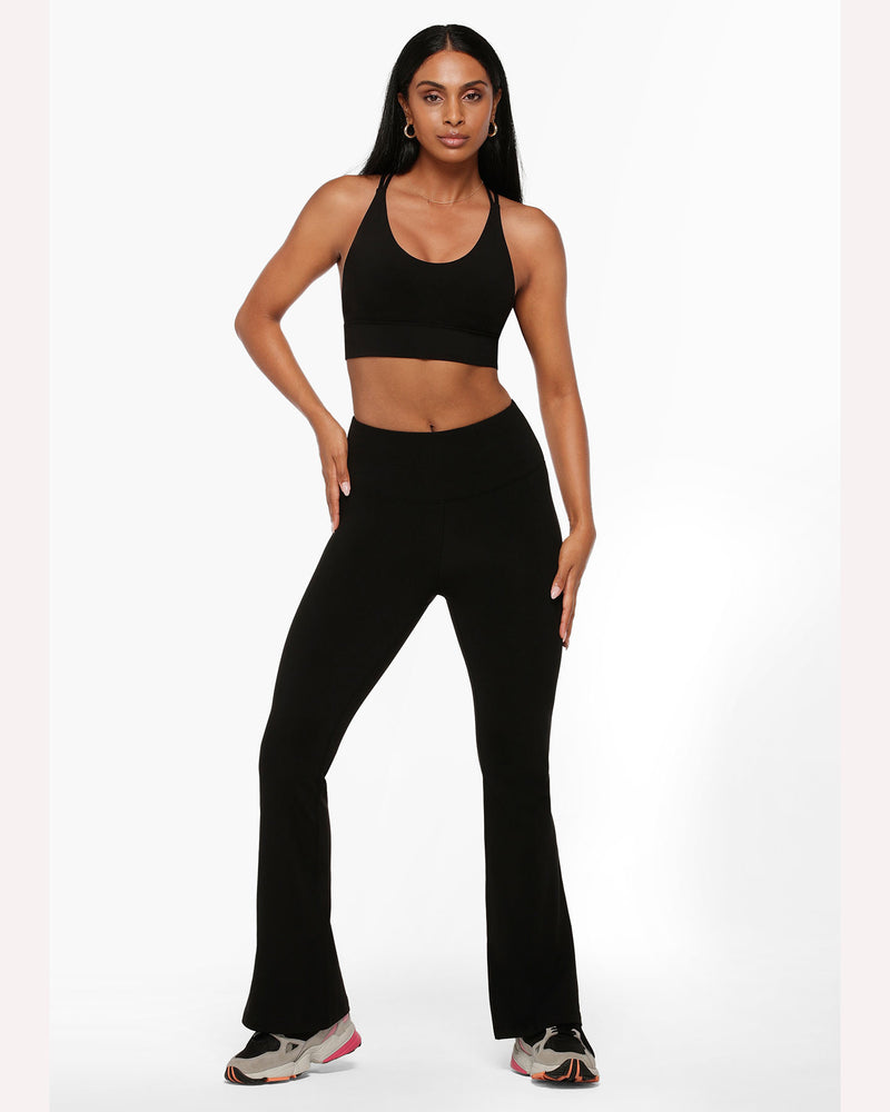 https://fearlesswanaka.nz/cdn/shop/files/Lorna-Jane-Lotus-flared-Full-Length-legging-Black-3_800x.jpg?v=1687818897