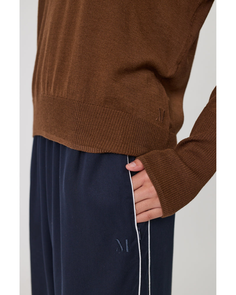 Marlow_Alto_Merino_V_Neck_Walnut