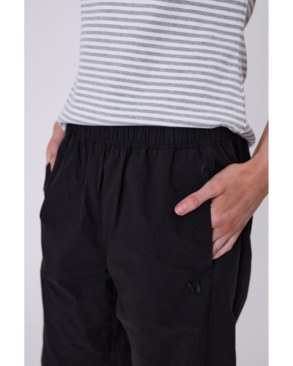 Marlow_Silo_Barrel_Pant_Black-