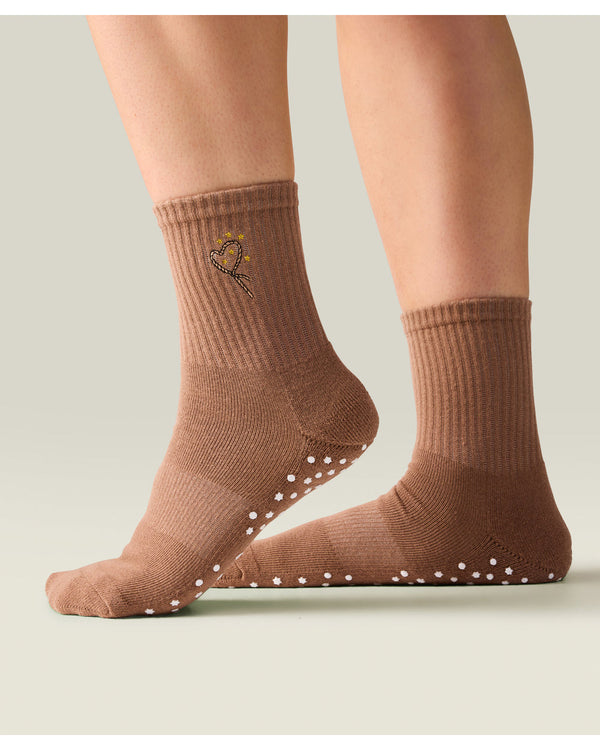 Move-active-crew-non-slip-socks-lasoo-heart-tan