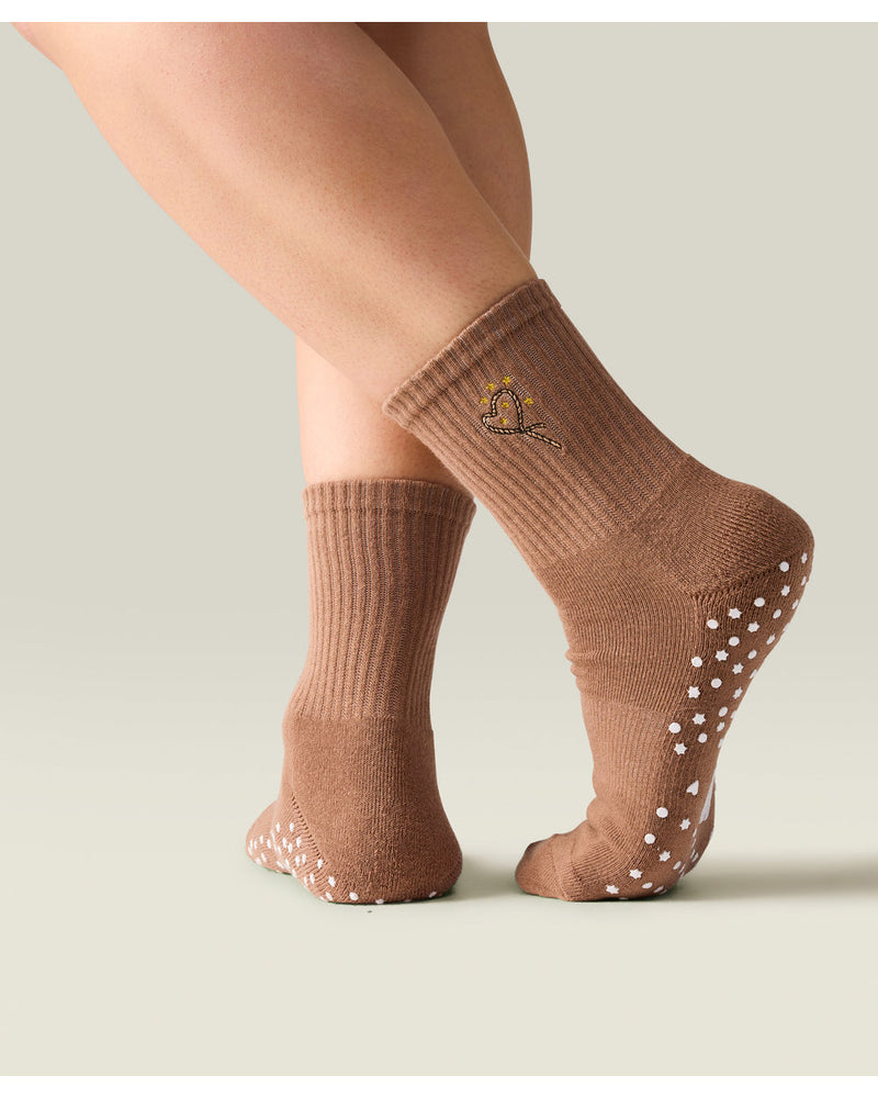 Move-active-crew-non-slip-socks-lasoo-heart-tan