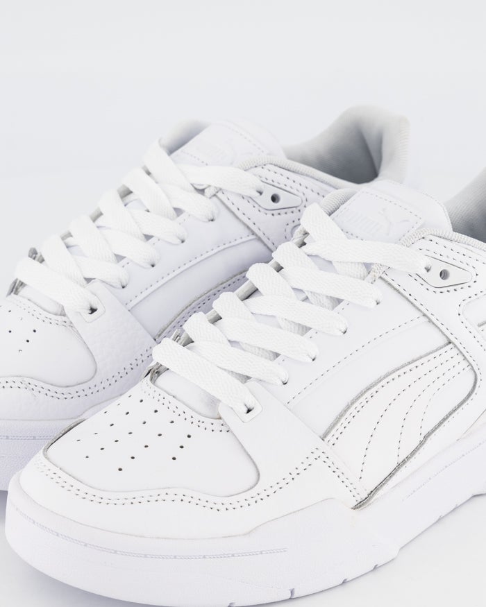 Puma-Slipstream-Leather-Unisex-Sneaker-white-side-close-up