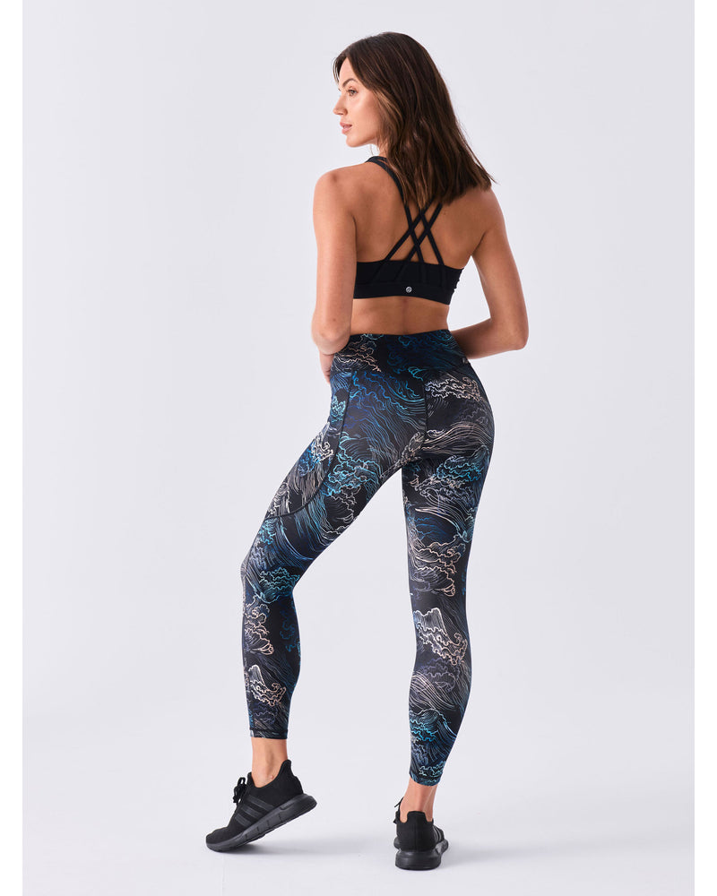 dharma-bums-airbrush-motion-7_8-legging-japanese-waves-back-view
