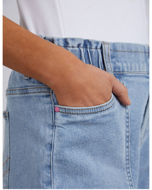 elm-atlas-denim-short-mid-blue-81D1195.BLU