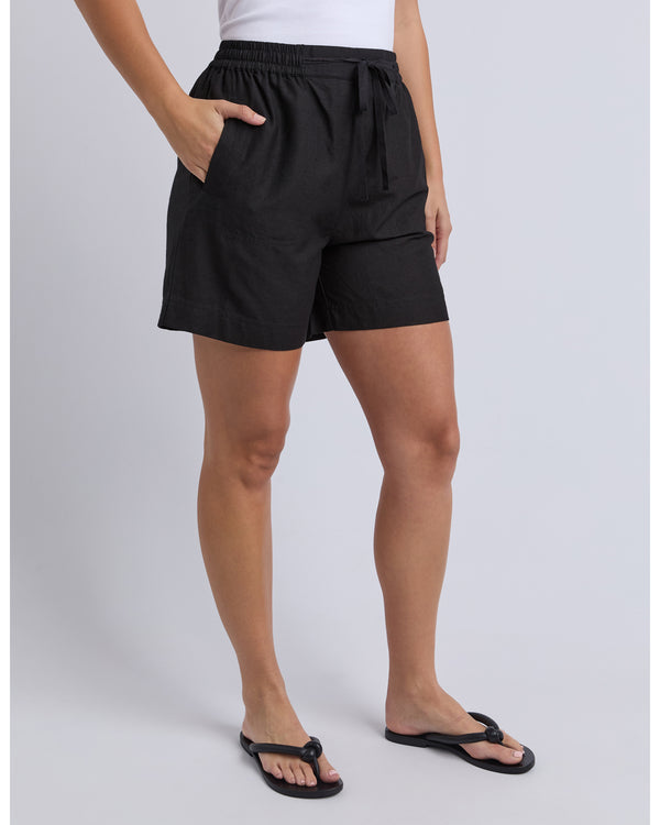 elm-margi-long-line-short-black-8169040.BLK