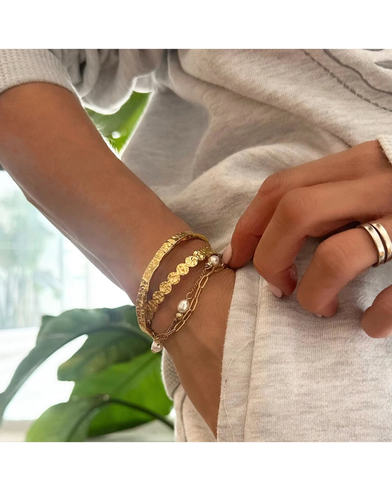 ever-jewellery-off-court-pearl-bracelet-gold-chain-with-freshwater-pearls-gold-