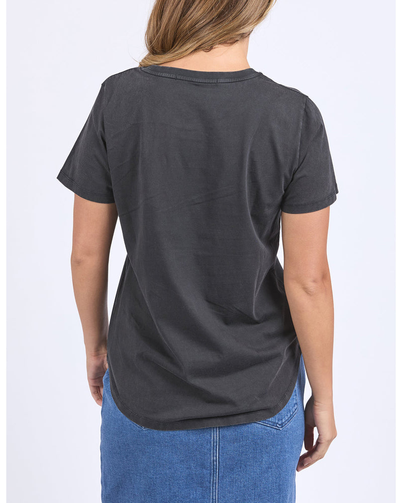 foxwood-flowers-tee-washed-black