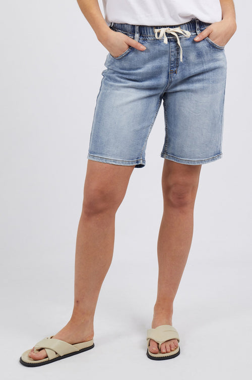 foxwood-gabby-bermuda-short-denim-blue-front