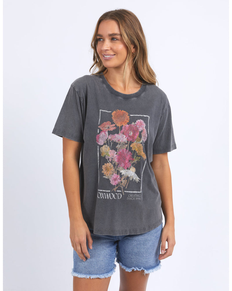 foxwood-in-bloom-tee-washed-black