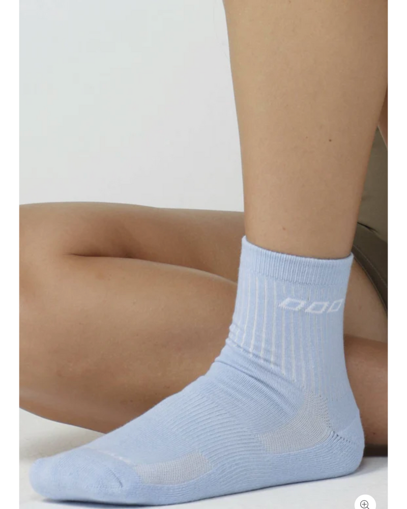 lorna-jane-3pk-quarter-crew-socks-light-moontide-white-grey-marl