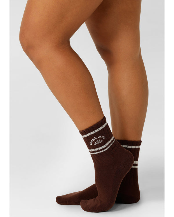 lorna-jane-lotus-crew-socks-truffle-porcelain