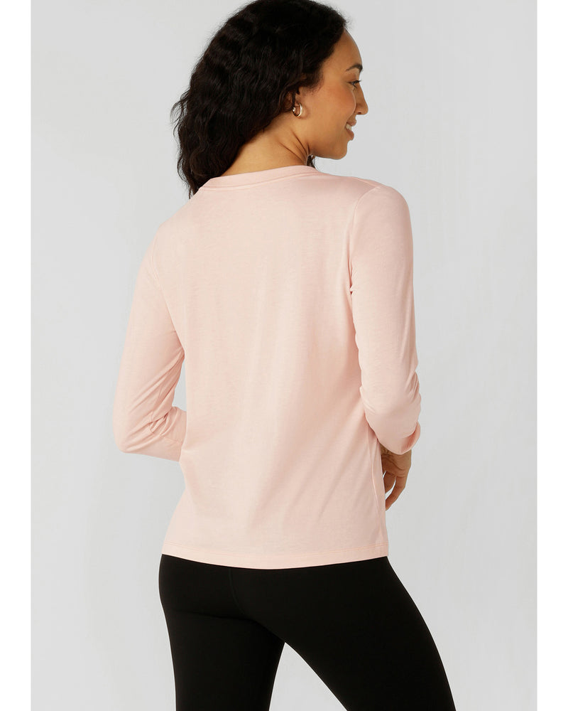 lorna-jane-lotus-long-sleeve-dream-pink