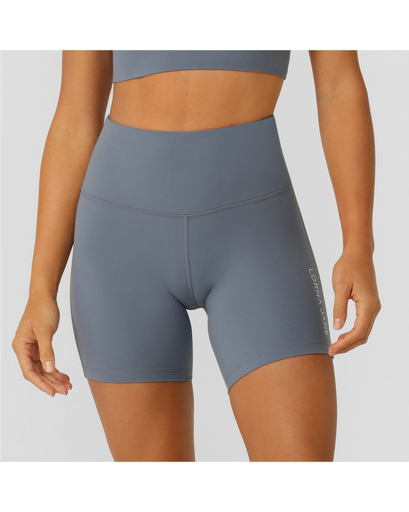 lorna-jane-lotus-no-chafe-16cm-bike-shorts-powder-grey