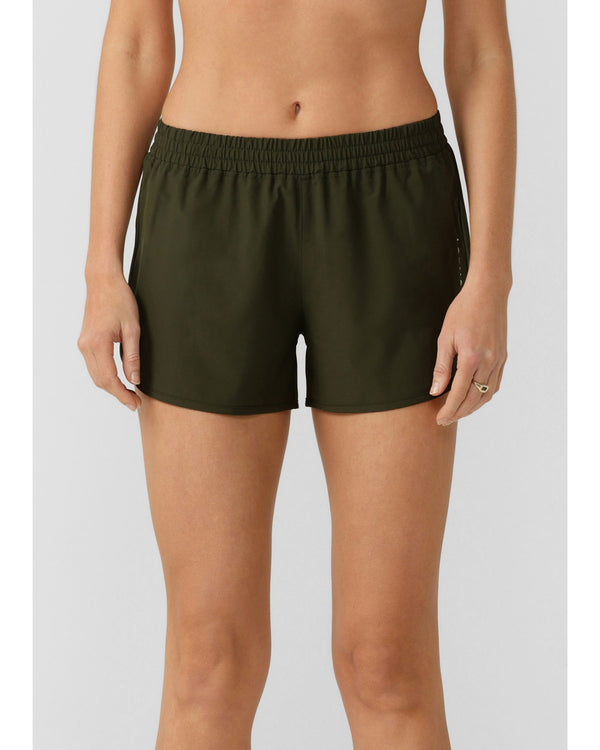 lorna-jane-lotus-sports-short-luxury-green