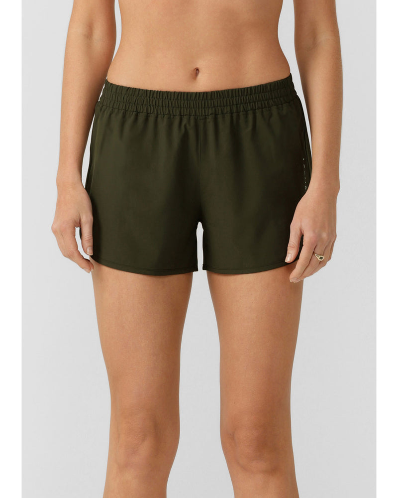 lorna-jane-lotus-sports-short-luxury-green