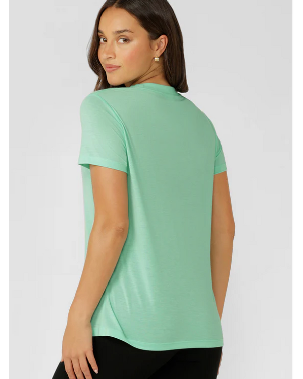 lorna-jane-lotus-t-shirt-mint-cream