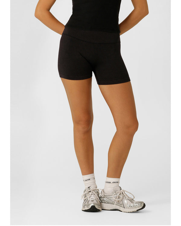 lorna-jane-never-better-seamless-bike-shorts-washed-black-