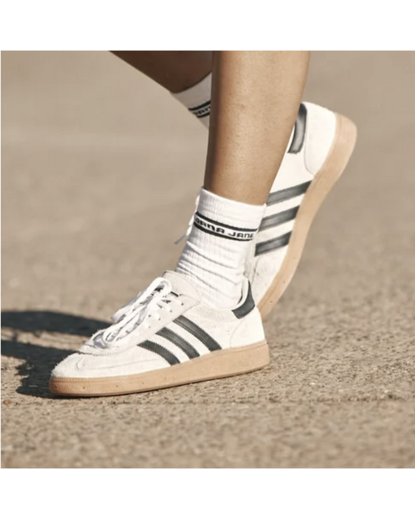 lorna-jane-sporty-screw-sock-white-black