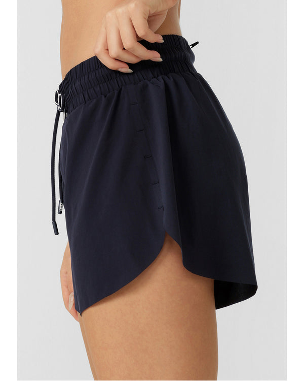 lorna-jane-track-star-run-shorts-midnight-blue