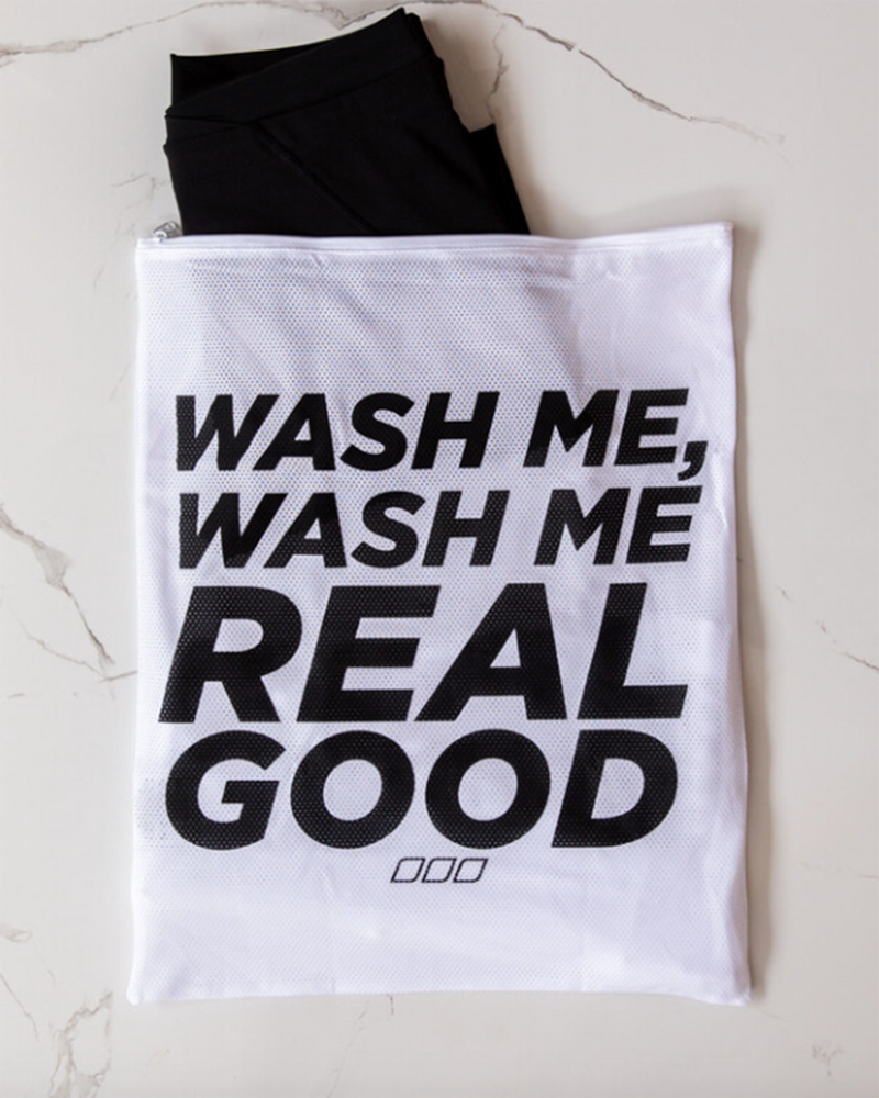 lorna-jane-wash-me-real-good-wash-bag