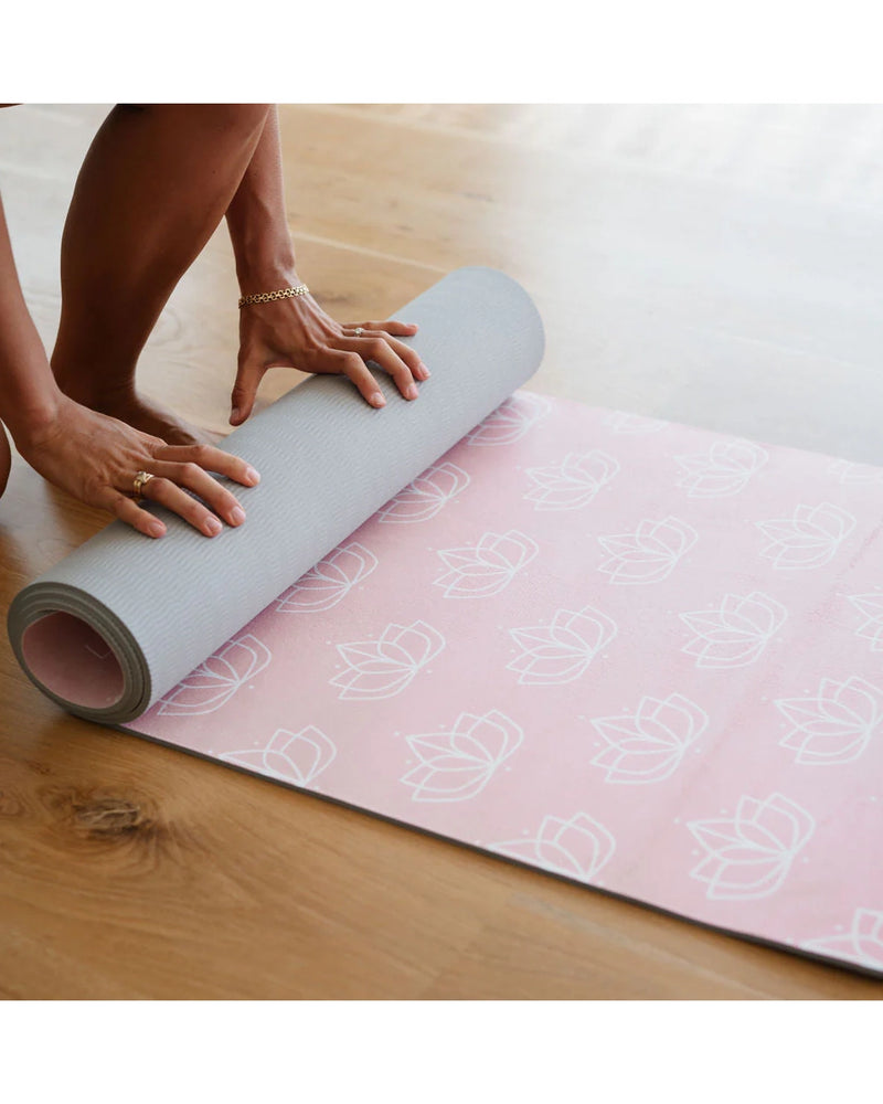 lotus-living-yoga-mat-lotus-pink