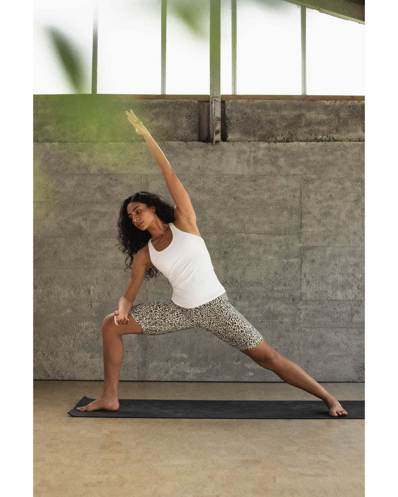 marlow-circuit-pocket-bike-short-forest-print-yoga-move