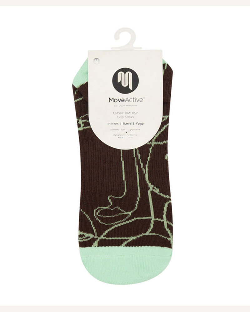 move-active-classic-low-rise-grip-socks-mocha-abstract