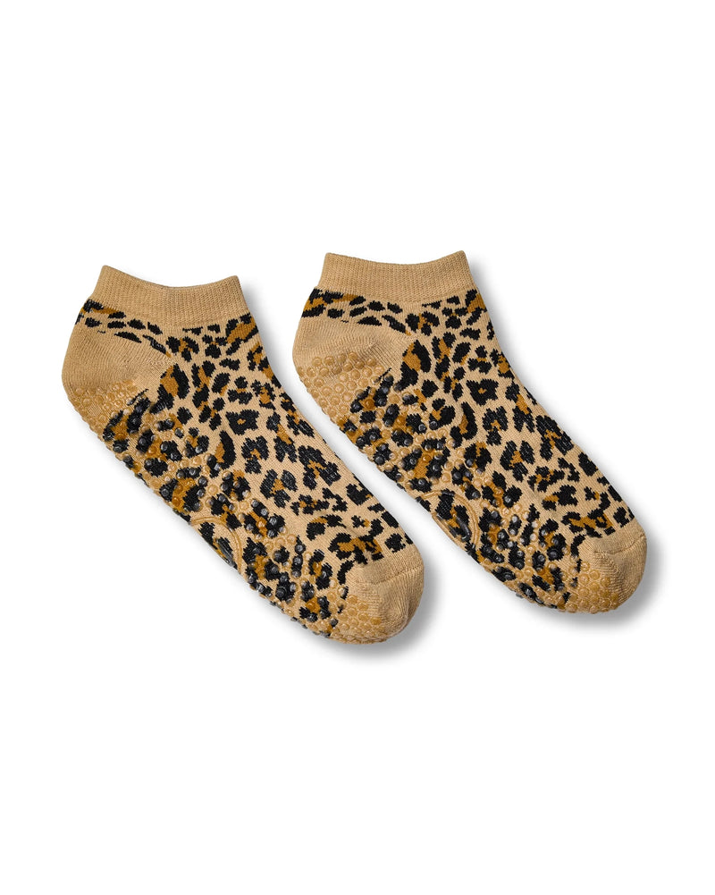 move-active-classic-low-rise-grip-socks-safari-spots
