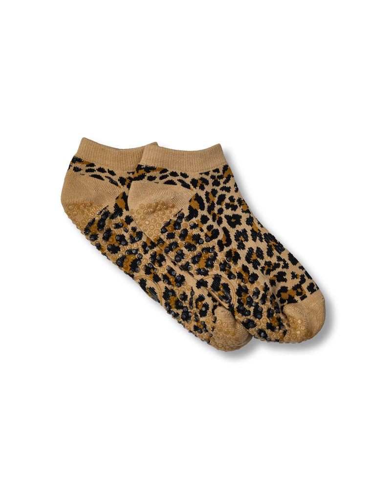move-active-classic-low-rise-grip-socks-safari-spots