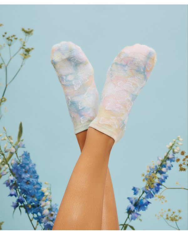 move-active-classic-low-rise-grip-socks-social-butterfly