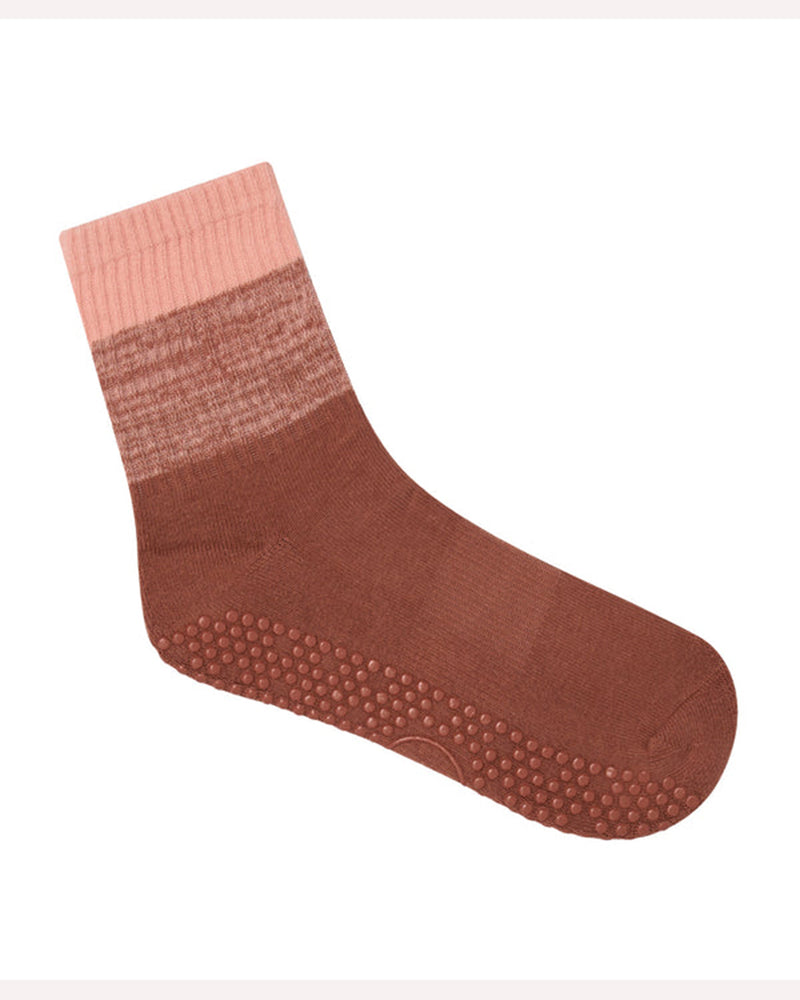 move-active-crew-grip-socks-fade-red-earth