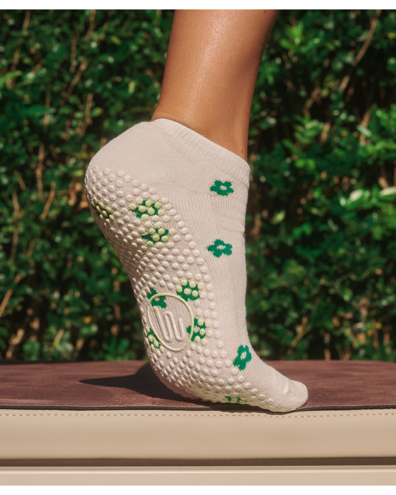 move-active-low-rise-grip-socks-petite-bloom