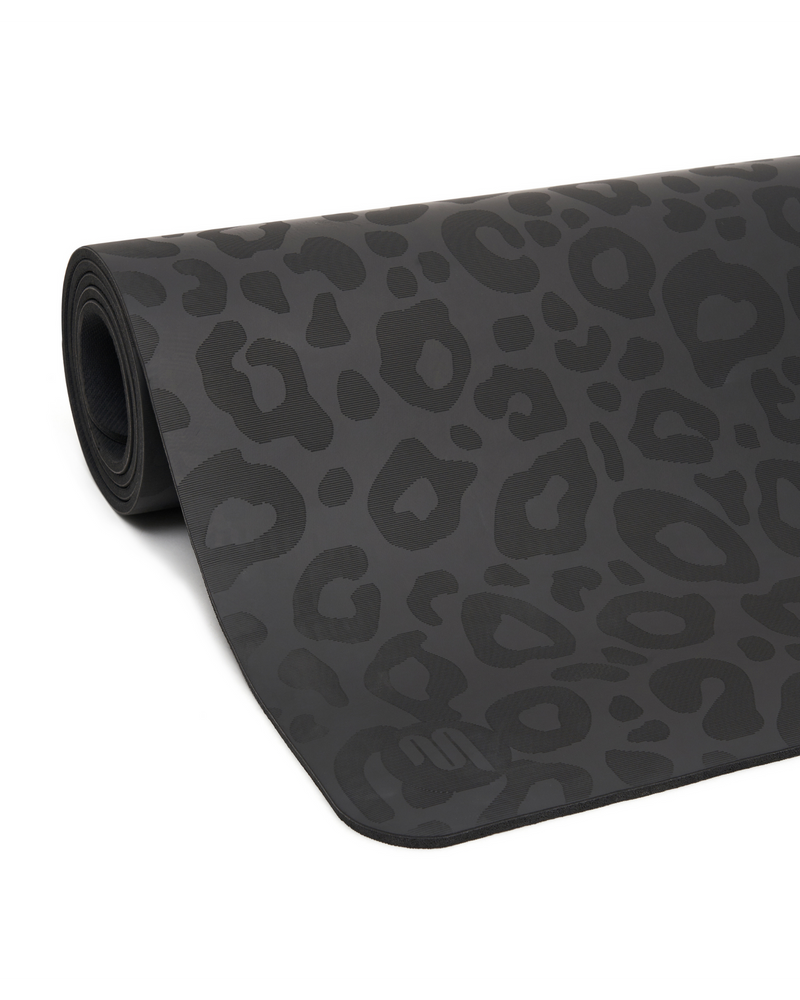 move-active-vegan-leather-yoga-mat-luxe-cheetah