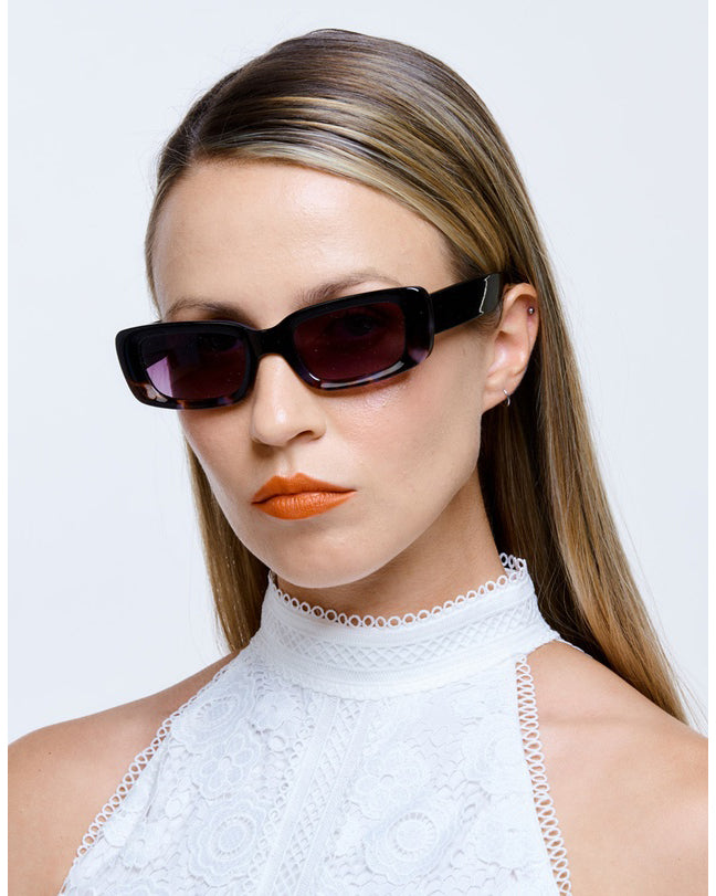 reality-bianca-black-splice-sunglasses