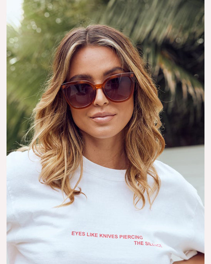 reality-sunglasses-paris-tan-on-model
