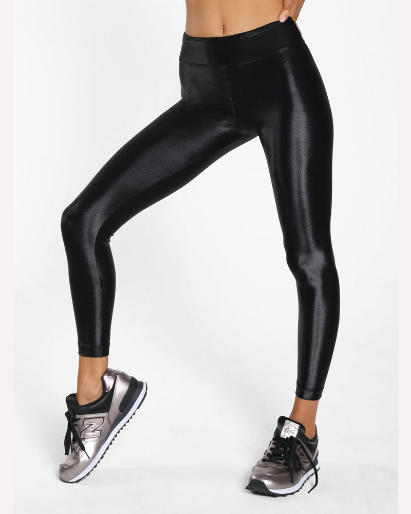 Koral-Lustrous-Infinity-High-Rise-Legging-black-front-close-up-view