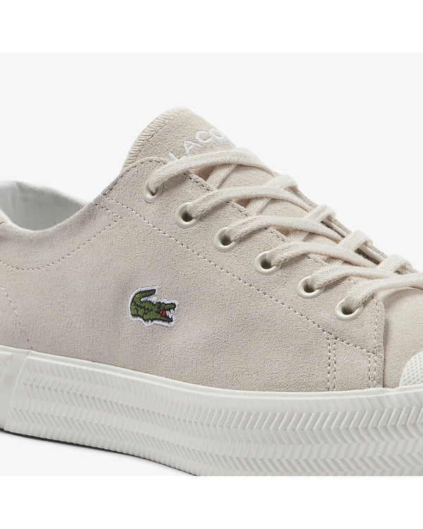 lacoste-gripshot-taupe-sneaker-close-up