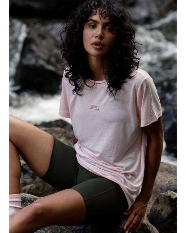 lorna-jane-go-to-active-tee-enchanted-pink-front-view